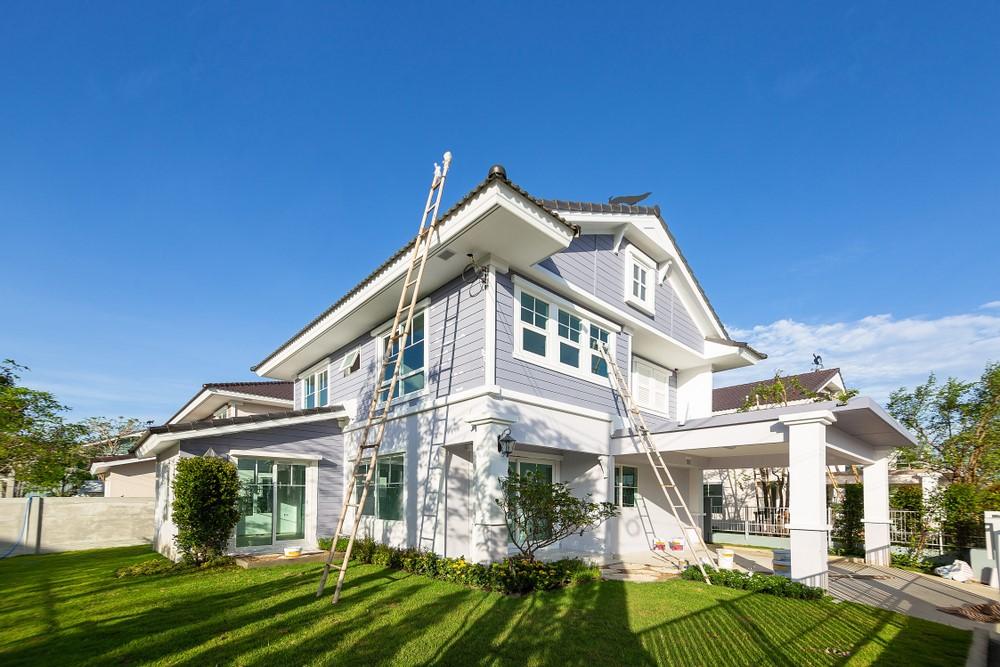 4 Reasons to Repaint the Exterior of Your Home